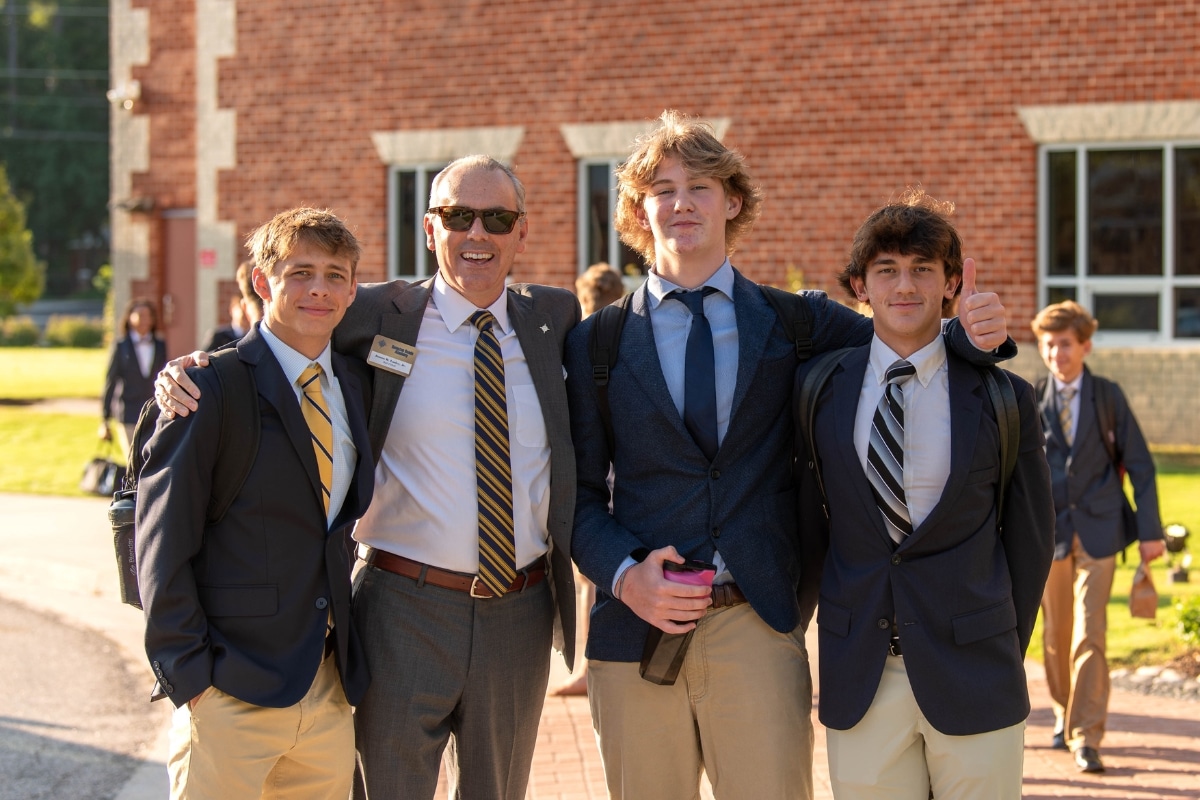 hra-group-of-students admissions events